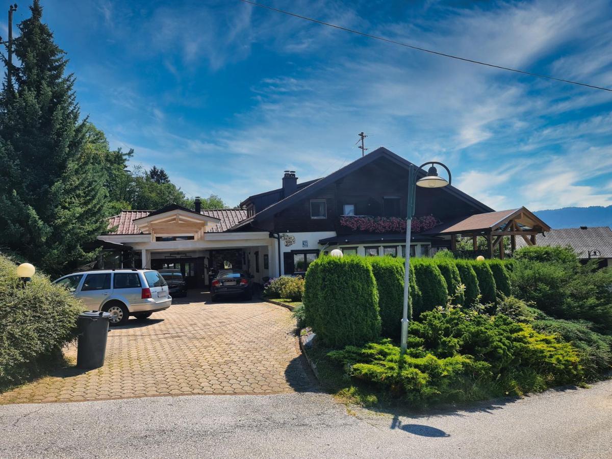 Gaestehaus Auf Der Hoehe Keutschach am See Exteriör bild