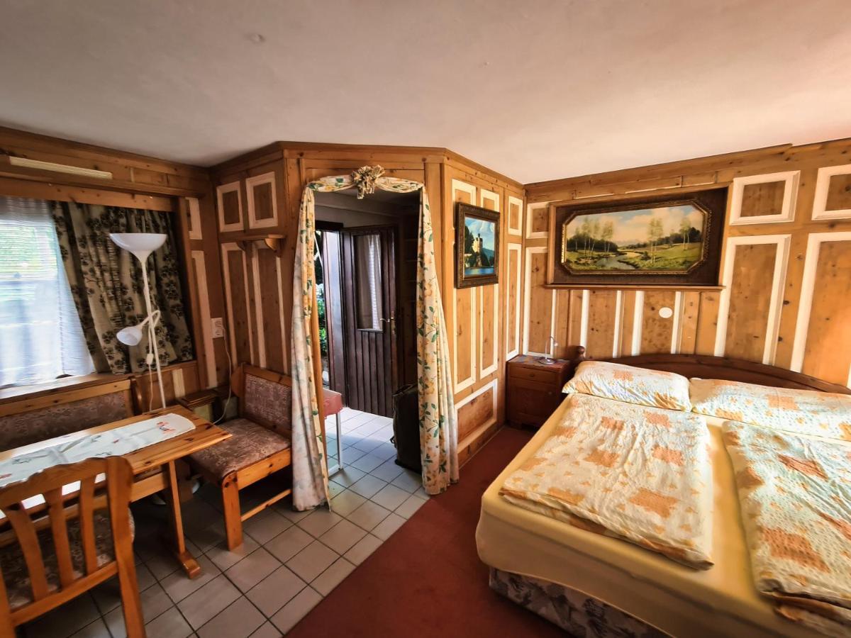 Gaestehaus Auf Der Hoehe Keutschach am See Exteriör bild